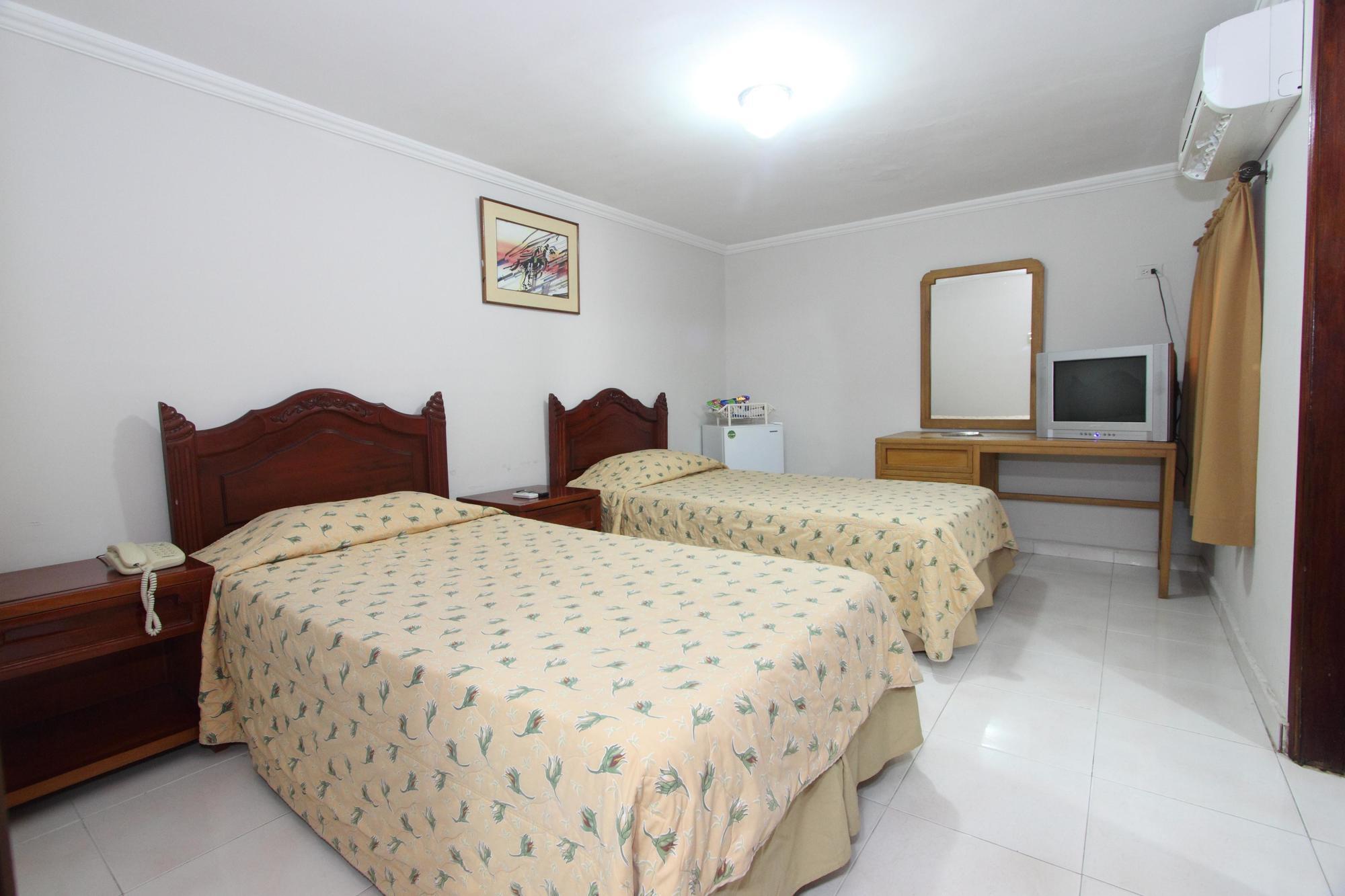 Hotel Puerta De Oro Барранкилья Экстерьер фото
